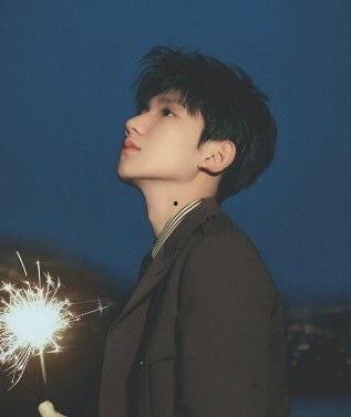 唱歌男网红吃瓜的是谁,揭秘“唱歌男网红”背后的真相 第1张 唱歌男网红吃瓜的是谁,揭秘“唱歌男网红”背后的真相 第1张